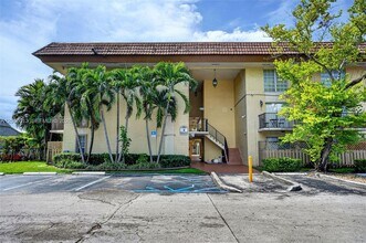 Building Photo - 8600 SW 109th Ave