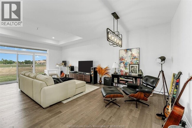 Photo du bâtiment - 2398 Barkley Ave