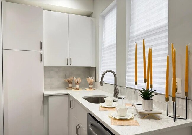 Foto del edificio - 503 N Lakewood Ave