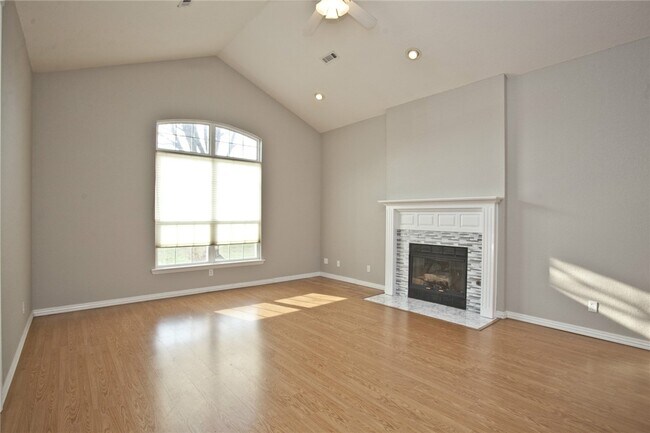Foto del edificio - 310 Old Forge Dr