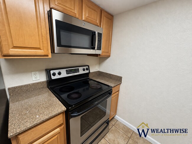 Building Photo - Rare 3-Bedroom Condo in Tucson’s Starr Pass Community