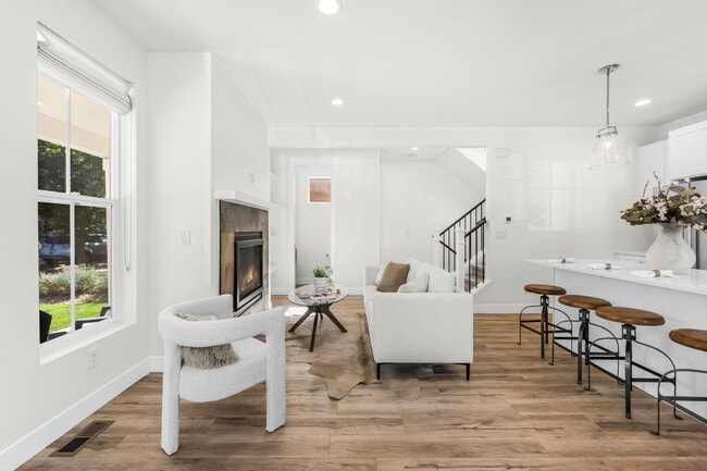 Foto del edificio - LUX 3BD, 3BA Home with Office Near Cherry Creek and Wash Park