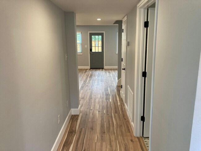 Foto del edificio - 3096 Blairstone Ct