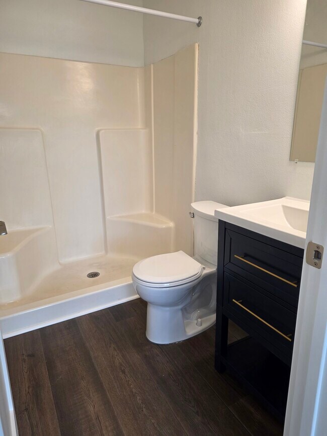 Foto del edificio - 2166 Bees Ferry Rd