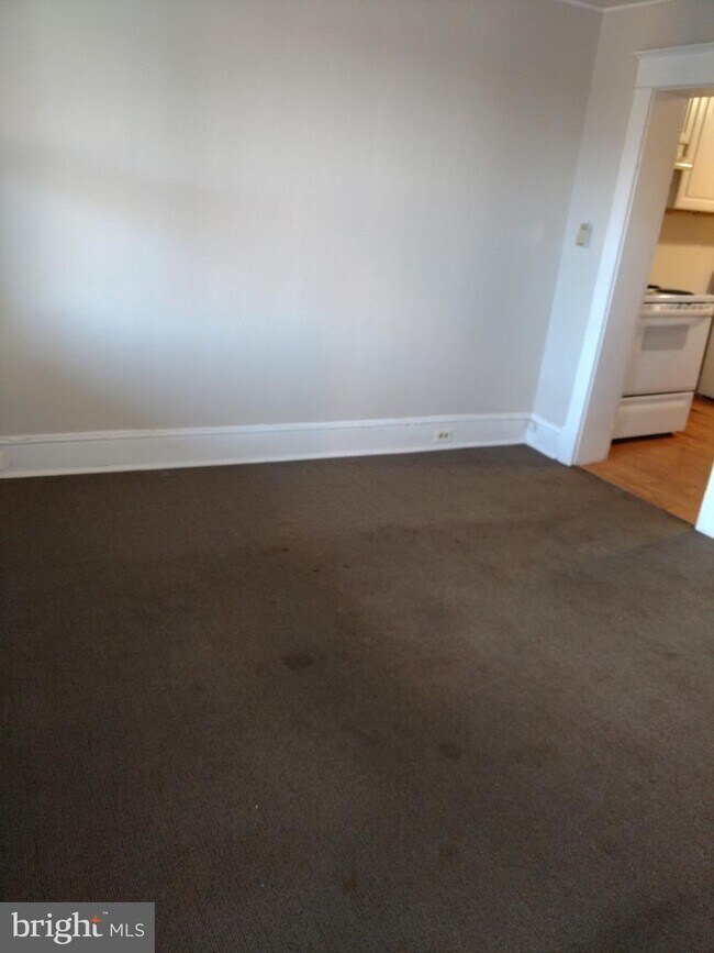 13 N Maryland Ave Unit 2, Brunswick, MD 21716 Apartment for Rent in