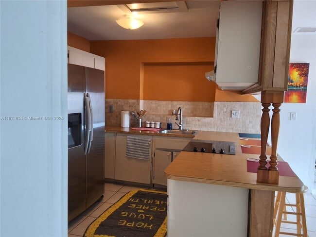 Foto del edificio - 750 SW 97th Ct Cir