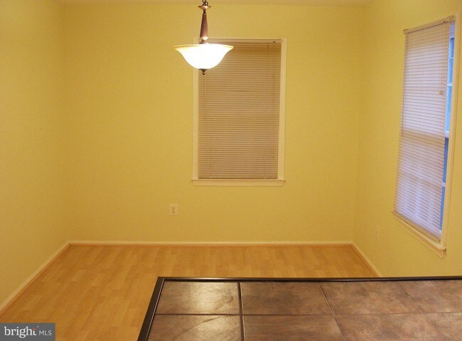 Building Photo - 1022 Salisbury Ct