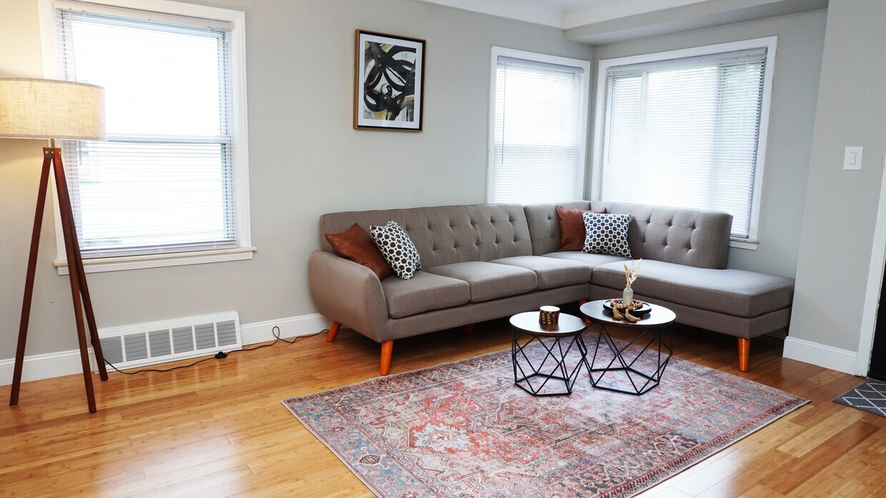 Foto principal - 3303 Normandy Rd
