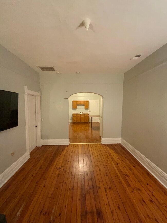 Foto del edificio - 2536 W Shakespeare Ave