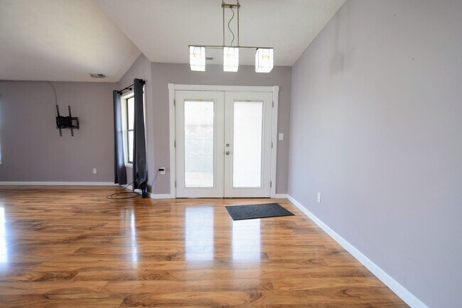 Foto del edificio - McArthur Place