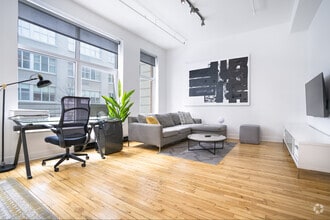 Building Photo - 4521 Rue Clark