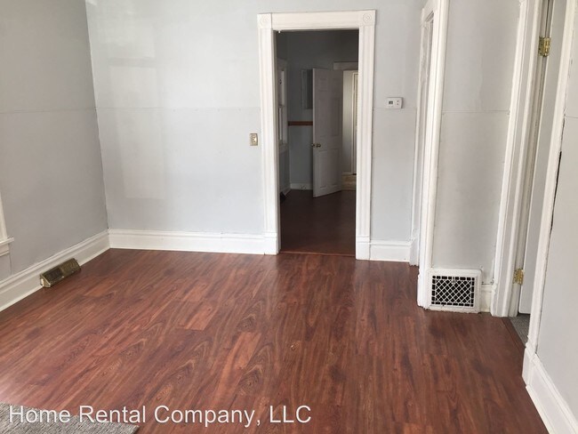 Building Photo - 3 br, 1 bath House - 315 Trowbridge NE