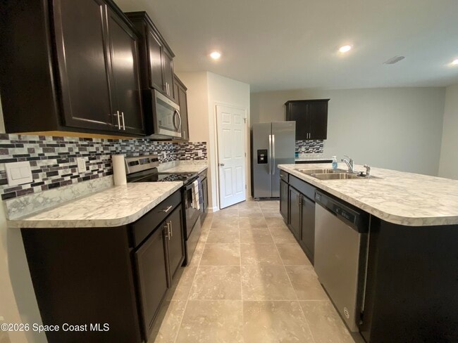 Foto del edificio - 980 Degroodt Rd SW