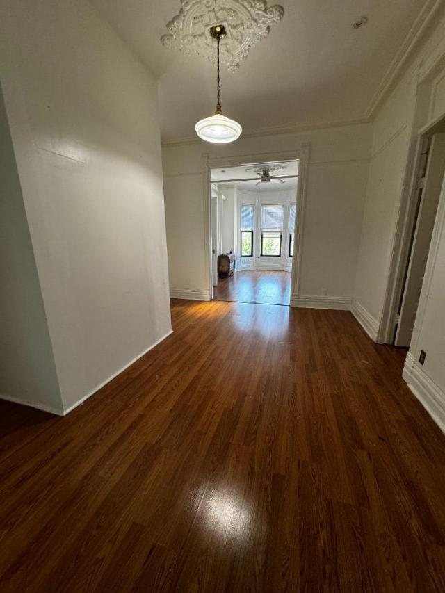 Building Photo - 3 bedroom in Chicago IL 60642