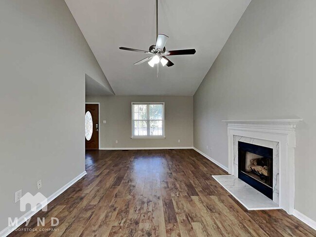 Foto del edificio - 4021 Rockside Hills Dr