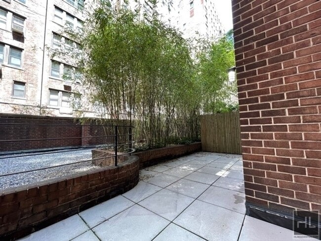 Foto del edificio - EAST 56 STREET
