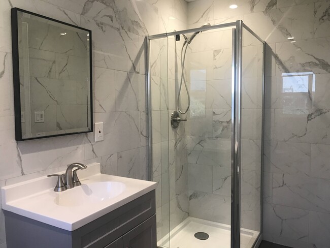 Foto del edificio - 2839 Bluebell Cir