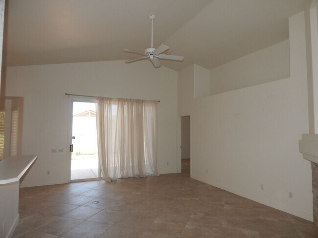 Foto del edificio - 7750 E Castle Valley Way