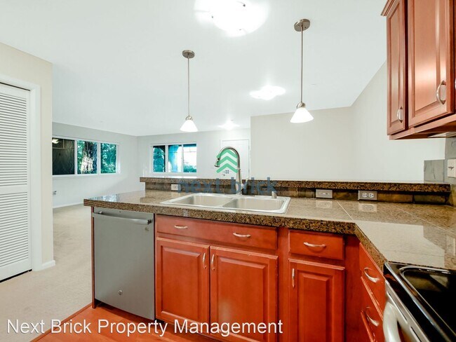 Building Photo - 2 br, 2 bath House - 11302 124th Ave NE #102