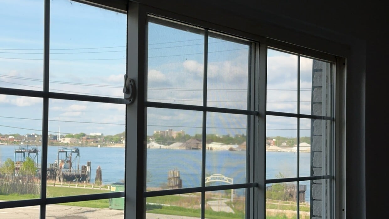 Primary Photo - 2008 Military St