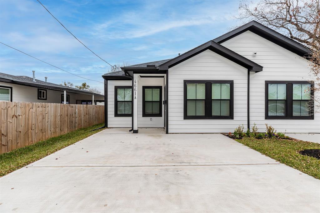 Foto principal - 4661 Clover St
