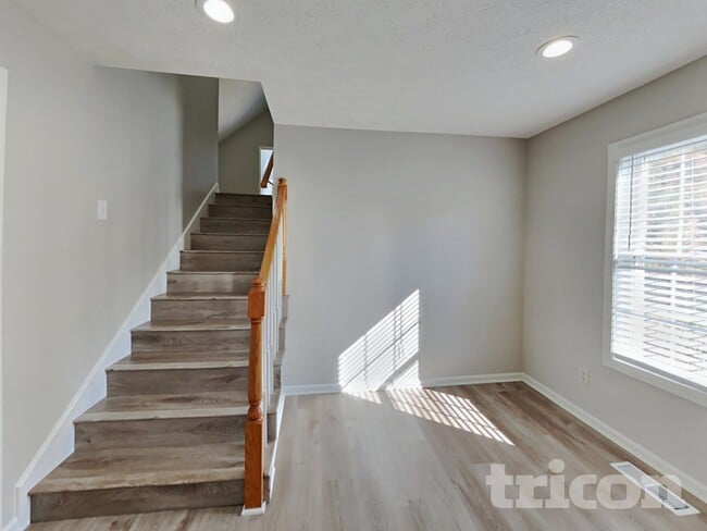 Foto del edificio - 3701 Legacy Dr