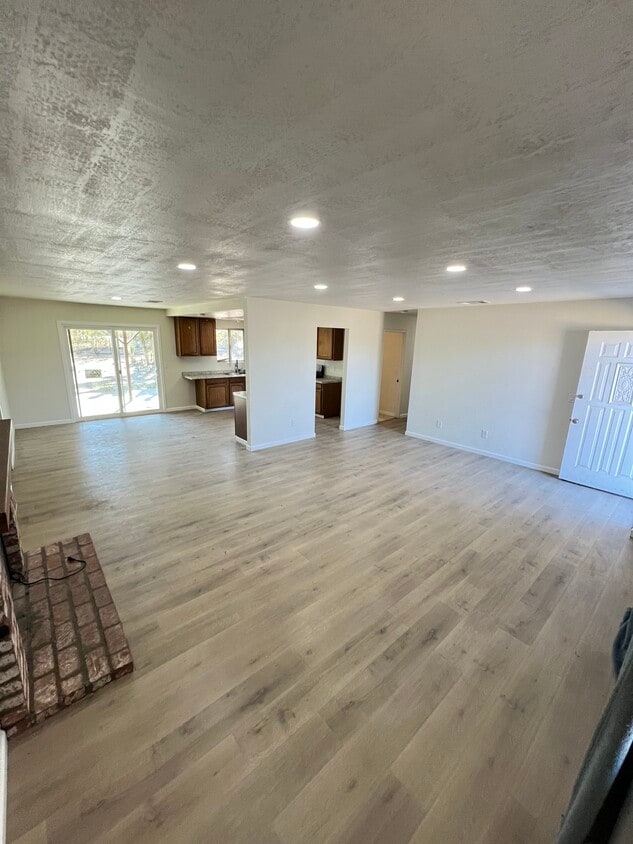 Living room - 6941 Hanford Ave