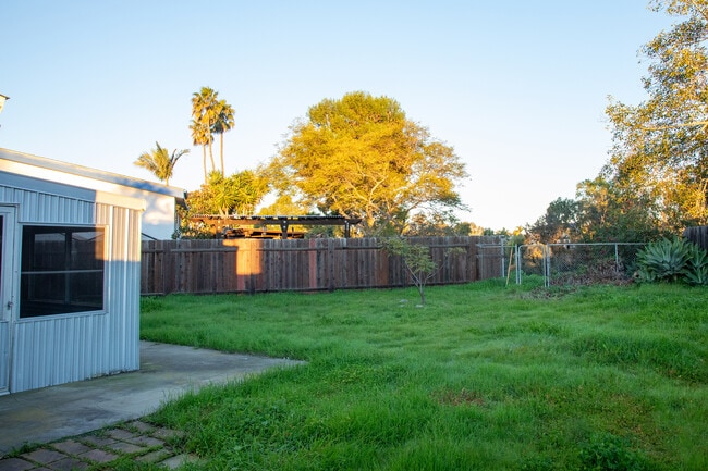 Building Photo - 3292 Karok Ave