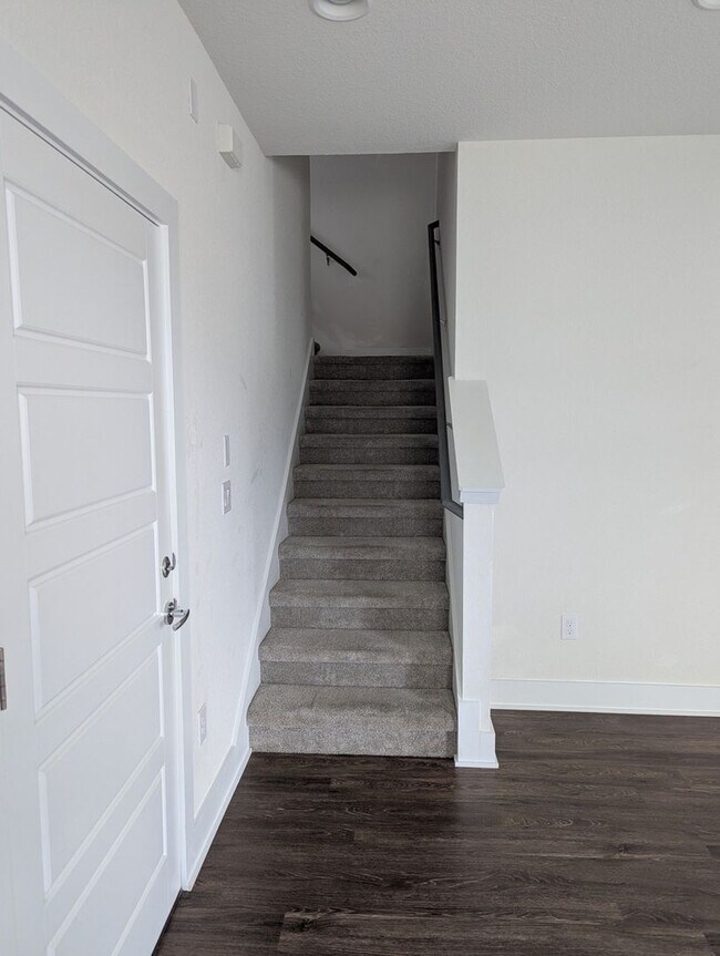 Building Photo - Charming 3BR Townhome in Austin