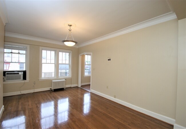 Building Photo - 311 6th Ave S