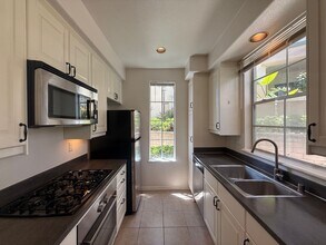 Building Photo - 3617 Bernwood Pl