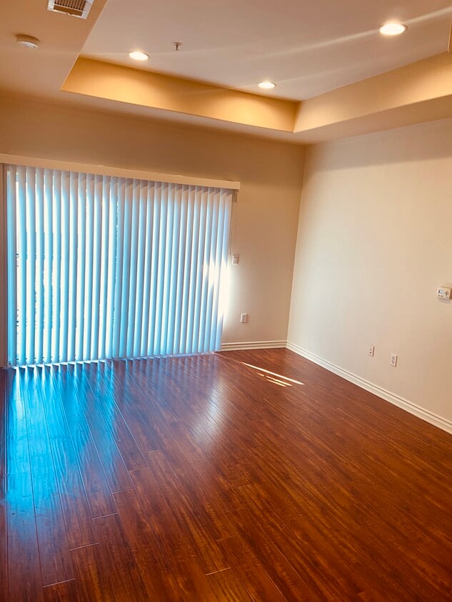 Primary Photo - 303 W Verdugo Ave