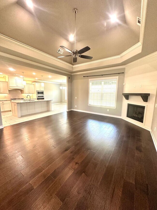 Foto del edificio - 4 Bedroom/ 3 Bathroom Home for Rent in Ben...