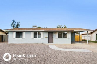 Building Photo - 774 E Carla Vista Dr