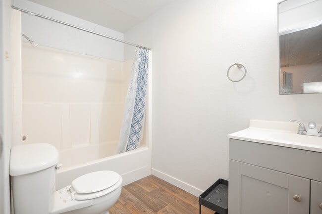 Building Photo - Yakima M.F. LLC