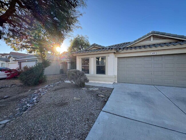 Foto del edificio - 409 E Kelsi Ave