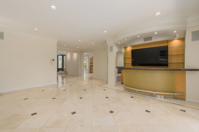Foto del edificio - 204 Foothill Rd