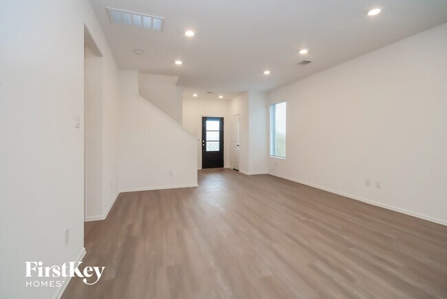 Building Photo - 22669 Malvicino Dr