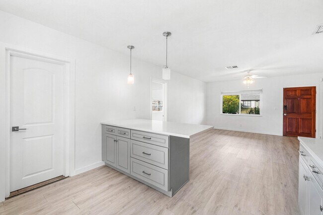 Foto del edificio - 5068 Sunrise Blvd