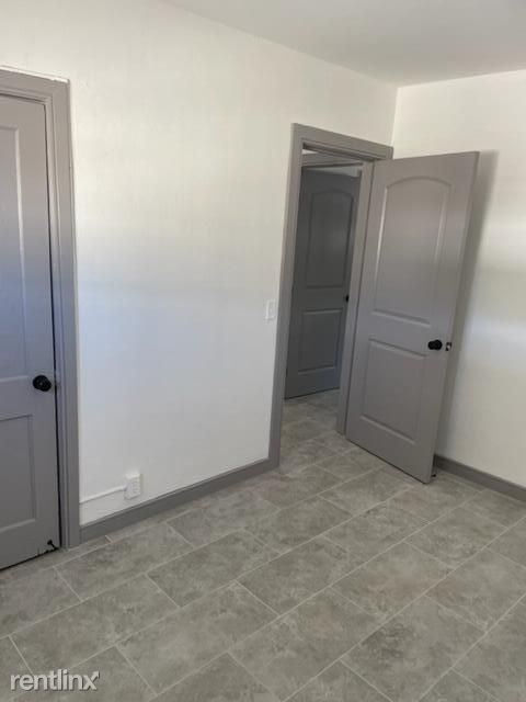 Foto del edificio - 2 br, 1 bath Duplex - Freshwater 13th Ave