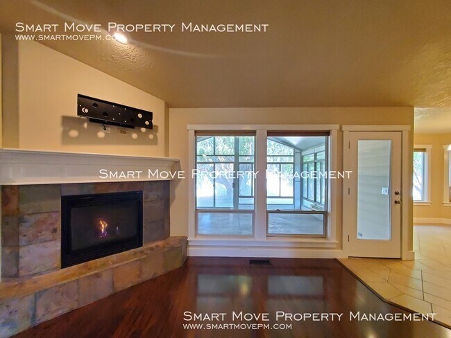 Foto del edificio - 2355 W Grassy Branch Dr