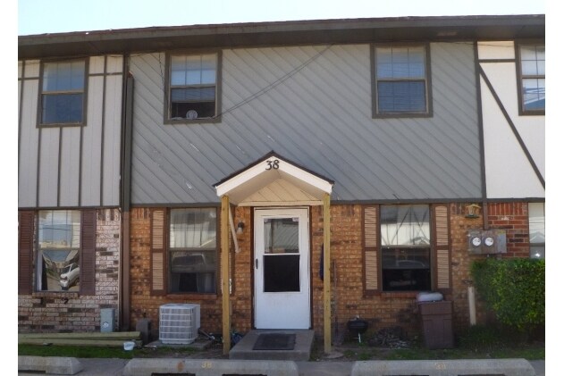 Building Photo - Walnut Place Townhomes