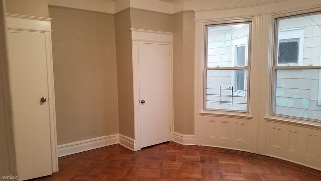 Foto del edificio - 3 br, 1 bath Apartment - 82 Seymour Ave