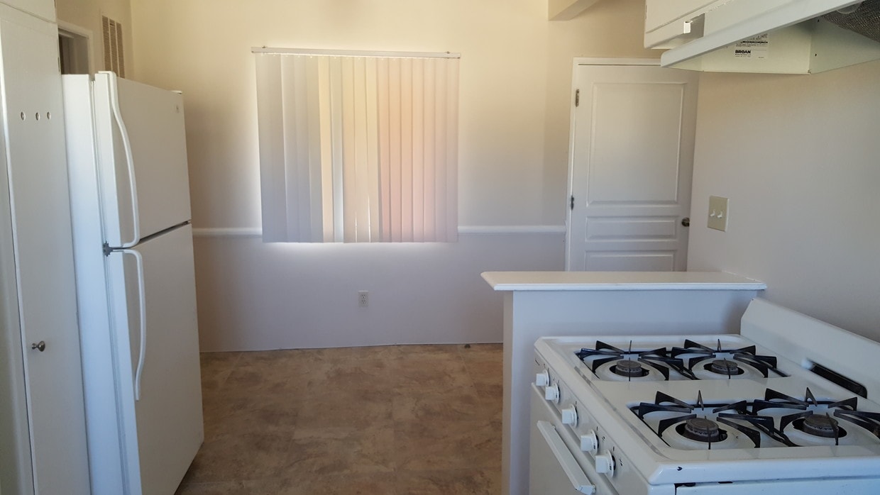 Kitchen & Dining Nook - 8422 Amigo Ave