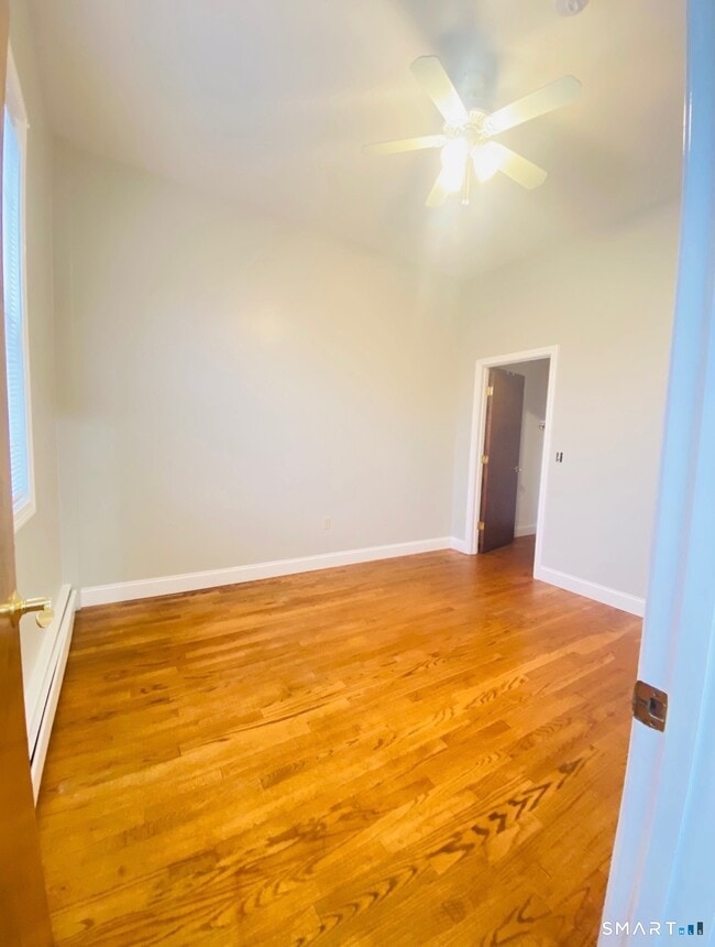 Foto del edificio - 199 Central St