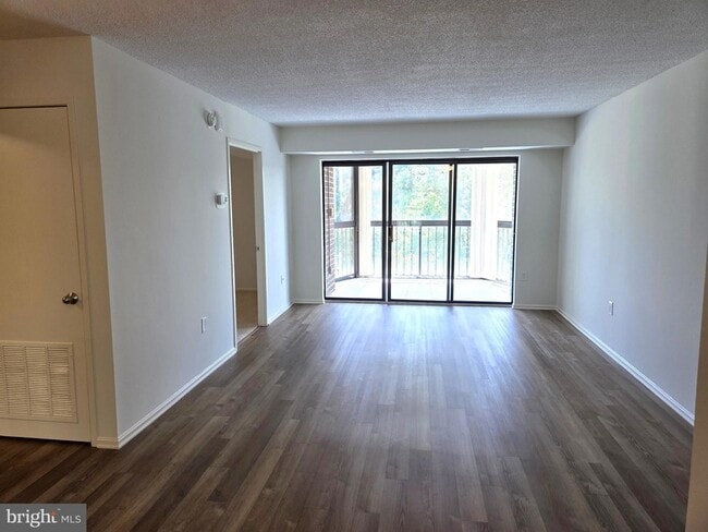 Photo - 15107 Interlachen Drive Unit Apartment