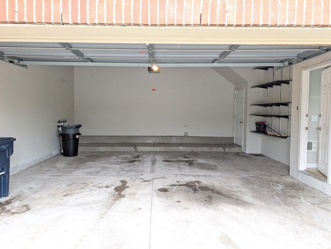 Building Photo - 43120 Pendleton Cir