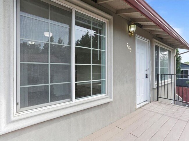 Foto del edificio - 526 S 40th Ave