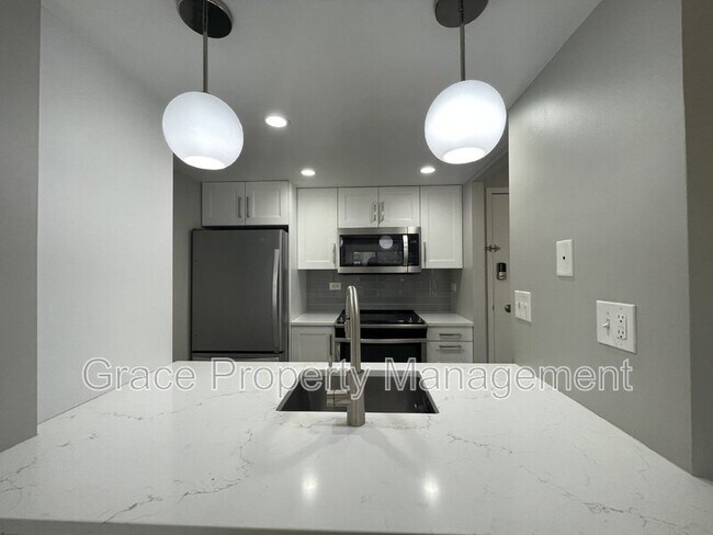 Building Photo - 400 S Lafayette St