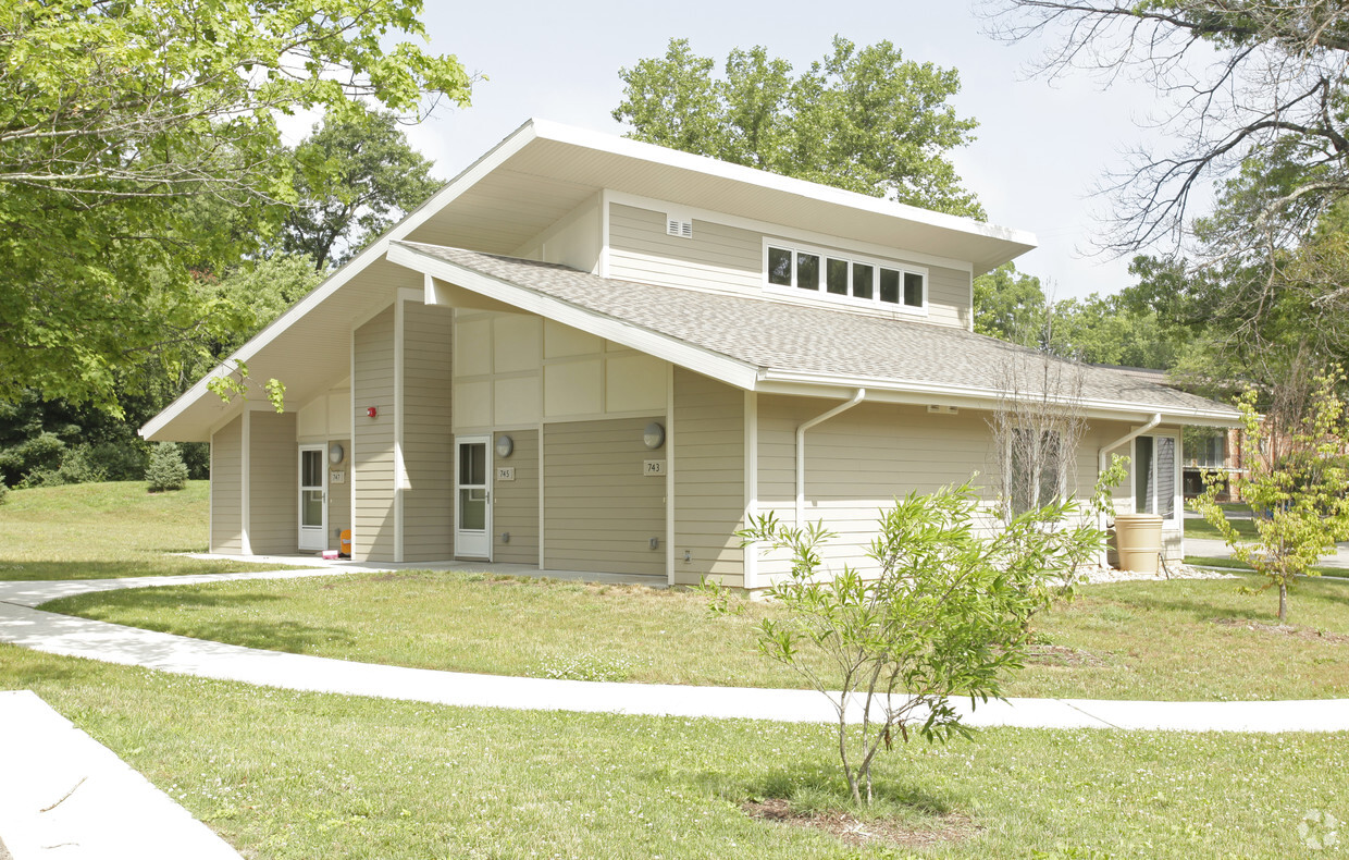 Foto principal - 743-765 Pleasant Ave